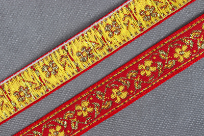 Лента 17мм жаккардовая 9599 Цветочек Красный/желтый/золото - изображение