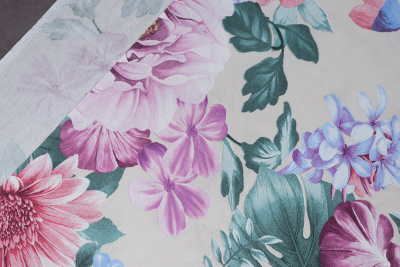 Бязь набивная 220 Ив 120 г/м.кв Букет на бежевом - изображение