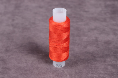 Нитки 35лл 200м лавсан Россия Оранжево-красный 0702 - изображение