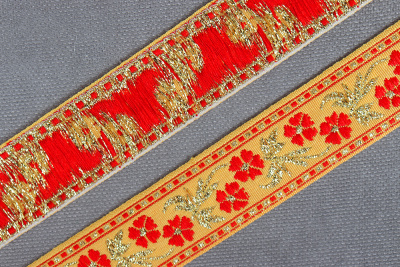 Лента 23мм жаккардовая 9007 Гвоздика Желтый/золото/красный - изображение