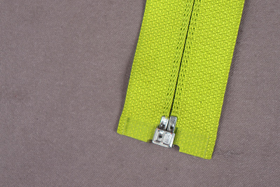 Молния разъёмная 55см Т5 спираль Св.Зеленый 233 - изображение