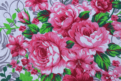 Бязь набивная 150 120 гр/м.кв. Цветы/вензеля на белом - изображение