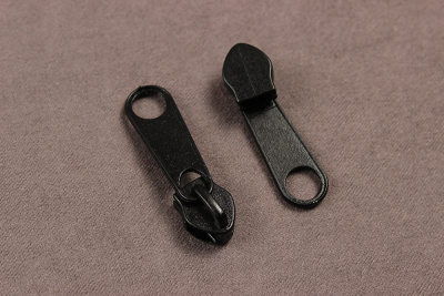 Бегунок для спиральной молнии Т5  Черный №310 - изображение