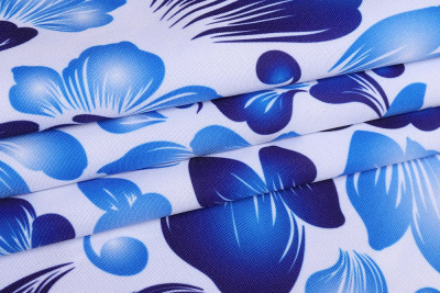 Габардин набивной Гжель крупные цветы - изображение