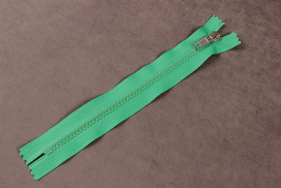 Молния 20см неразъемная трактор Т5 Салатовый - изображение