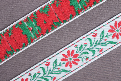 Лента 17мм жаккардовая 8763 Белый/Красный/Зеленый - изображение