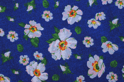 Бязь-универсал П13-150 ИВ Цветы на синем - изображение