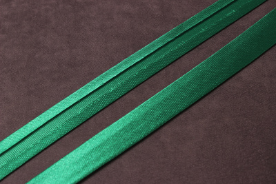 Атласная косая бейка 15мм Зеленый 136  - изображение
