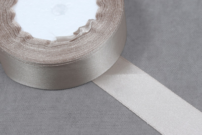 Лента атласная 25мм Т.Бежевый №173 - изображение