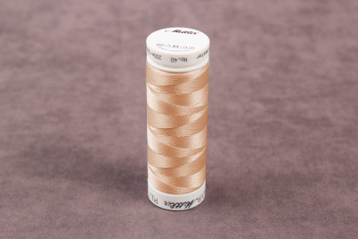 Нить для вышивания POLY SHEEN Mettler 100% полиэстер-трилобаль 200м. 1060 - изображение