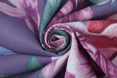 Бязь набивная 220 Ив 120 г/м.кв Букет на фиолетовом - изображение