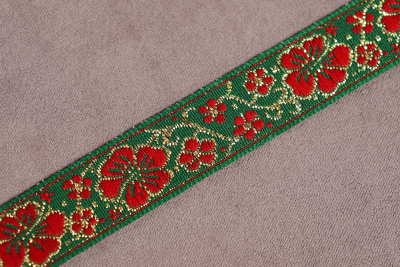 Лента 16мм жаккардовая 9579 Маки Зеленый/Красный/Золото - изображение