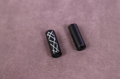 Концевик  16мм Металл Черный/ Белый - изображение