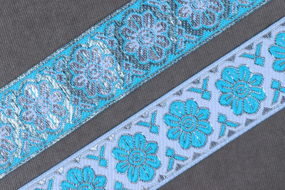 Тесьма жаккардовая 33мм №15 Цветок Белый/Голубой/Серебро - изображение