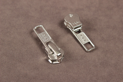 Бегунок для металлической молнии Т5 YКK Никель - изображение