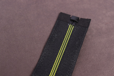 Молния водоотталкивающая 80см Т5 разъемная спираль Черный/Желтый - изображение