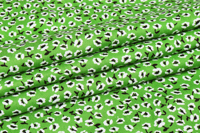Вискозный твил 27918 Цветы на зеленом - изображение