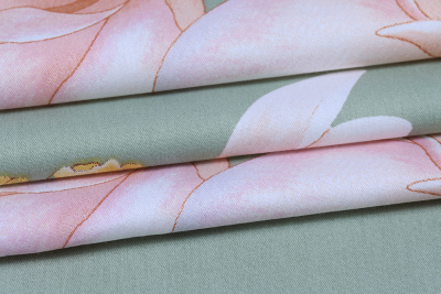 Сатин набивной 220 Цветы на зеленом - изображение