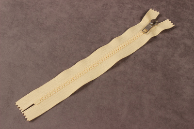 Молния 20см неразъемная трактор Т5 Кремовый - изображение