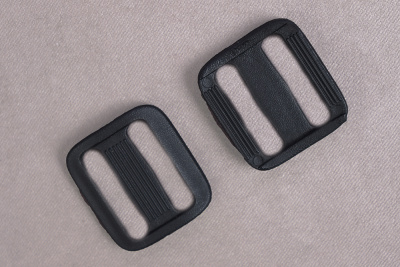 Пряжка двухщелевая 20мм Черный - изображение