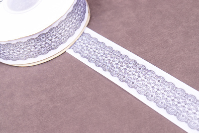 Репсовая лента 25мм с рисунком Кружево Белый/Серый - изображение