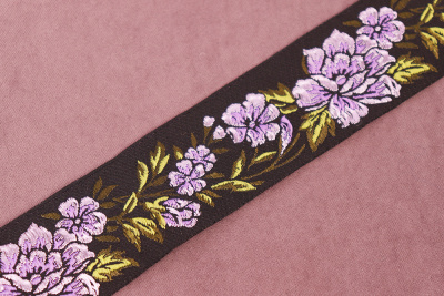 Тесьма 35мм жаккардовая Пионы Черный/Сиреневый/Зеленый - изображение