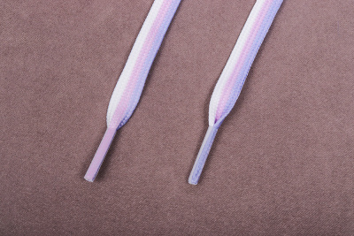 Шнурок 1*135см плоский градиент полосы Микс - изображение