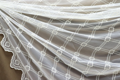 Сетка вышивка молочная - изображение