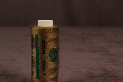 Нитки Dor Tak 40/2 400 ярд 239 Св.хаки - изображение