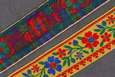 Лента 31мм жаккардовая 9803 Цветок Желтый/синий/красный/зеленый - изображение