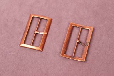 Пряжка металическая 20*40мм с язычком Медный - изображение