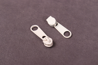 Бегунок для спиральной молнии Т3 Молочный - изображение