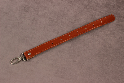 Ремешок Коричневый  эко- кожа 27см с карабином - изображение