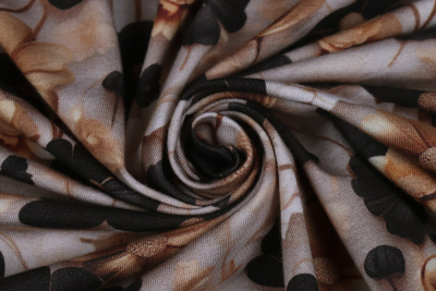 Кулирная гладь с лайкрой Цветы на бежевом - изображение