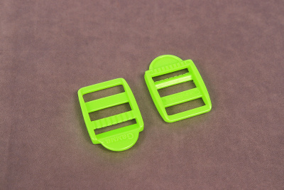 Пряжка регулирующая 19мм Зеленый неон - изображение