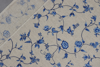 Лен набивной П-25 150 ИВ Синие цветы на бежевом - изображение