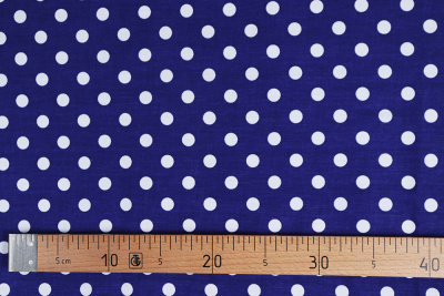 Хлопок набивной Белый горох на васильковом - изображение