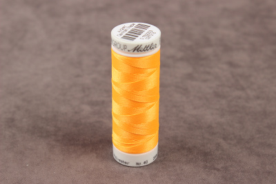 Нить для вышивания POLY SHEEN Mettler 100% полиэстер-трилобаль 200м. 1120 - изображение