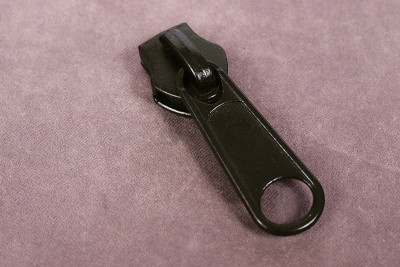 Бегунок для спиральной рулонной молнии Artа Т10 Хаки - изображение