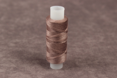 Нитки 35лл 200м лавсан Россия Бежево-коричневый 5006 - изображение