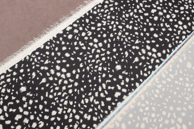 Атлас-стрейч Звериный принт Черный/белый - изображение