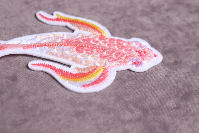 Термоаппликация с пайетками Рыбка Розовый - изображение