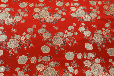 Жаккард Цветы на красном - изображение