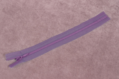 Молния потайная 20см на сетке Пурпурный 324 - изображение