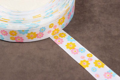 Репсовая лента с рисунком 15мм Цветы Белый/голубой/желтый/розовый - изображение