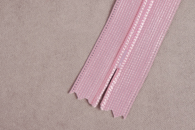 Молния потайная 50см нейлон Пыльный розовый 377 - изображение