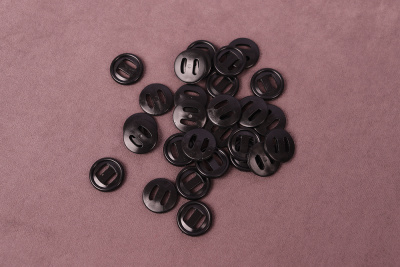 Пуговицы 17мм 2х прок.  Чёрный - изображение