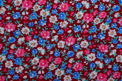 Штапель набивной 7532 Мелкие цветы на т.красном - изображение