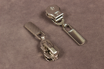 Бегунок- автомат"Gamma" к рулонной металлической молнии Т8  Никель - изображение