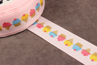 Репсовая лента с рисунком 25мм Мороженое/пироженое на розовом - изображение